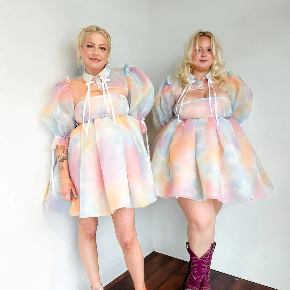 Selkie Dopamine Shrug Puff 2X Rainbow Pride Month BNWT